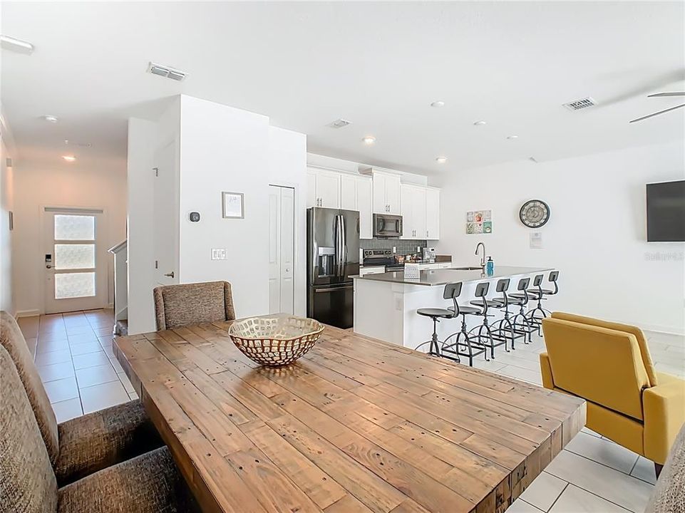 For Sale: $459,900 (4 beds, 3 baths, 1914 Square Feet)