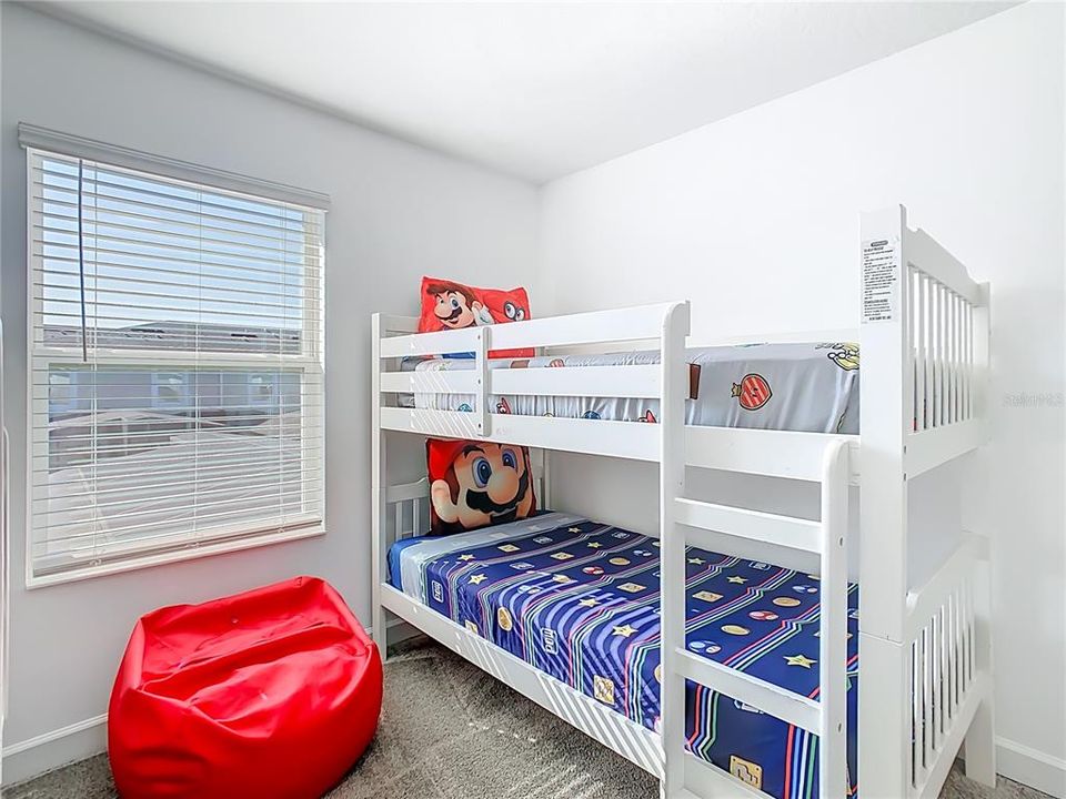 For Sale: $459,900 (4 beds, 3 baths, 1914 Square Feet)