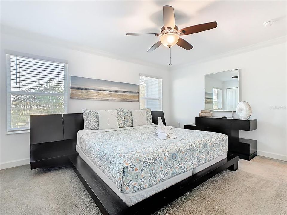 For Sale: $459,900 (4 beds, 3 baths, 1914 Square Feet)