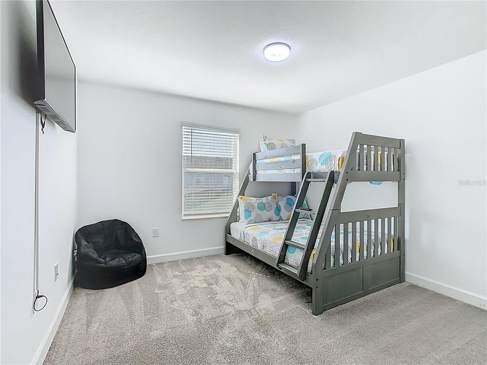 For Sale: $459,900 (4 beds, 3 baths, 1914 Square Feet)