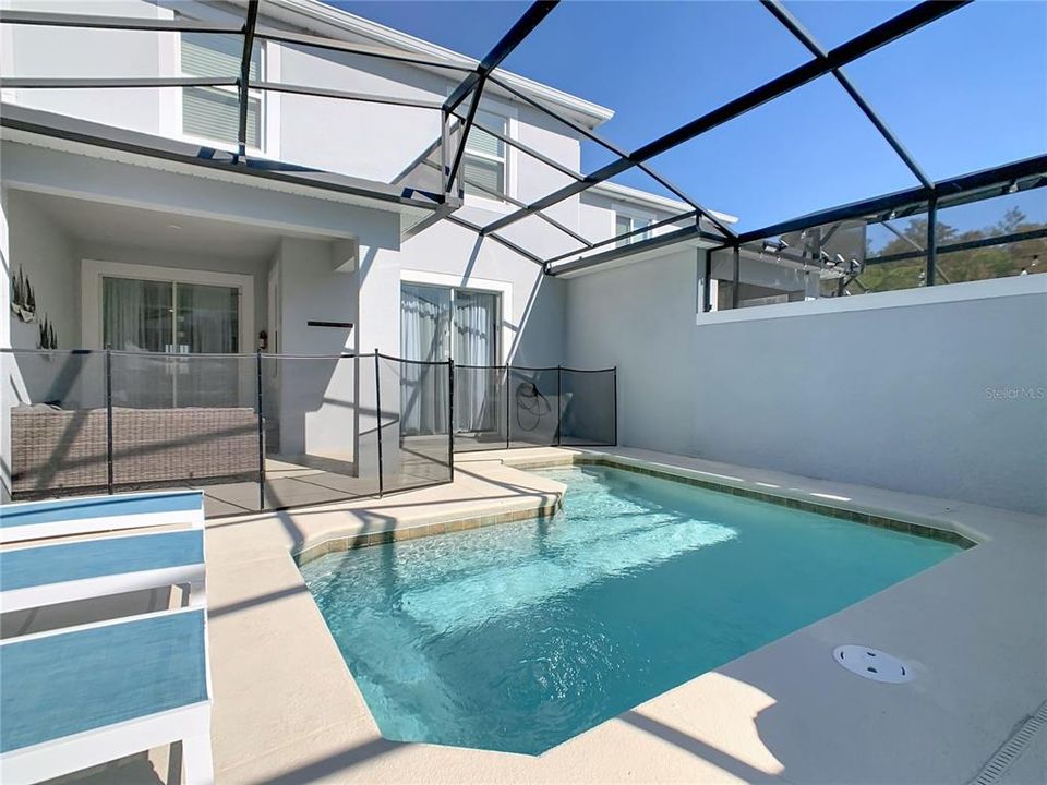 For Sale: $459,900 (4 beds, 3 baths, 1914 Square Feet)