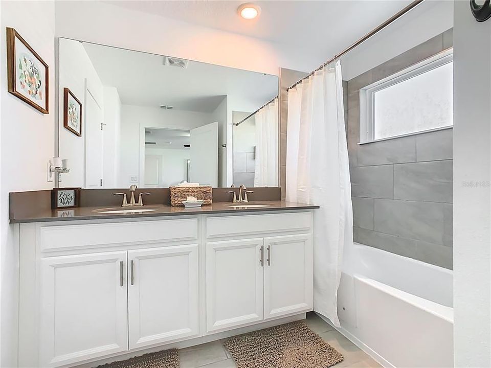 For Sale: $459,900 (4 beds, 3 baths, 1914 Square Feet)