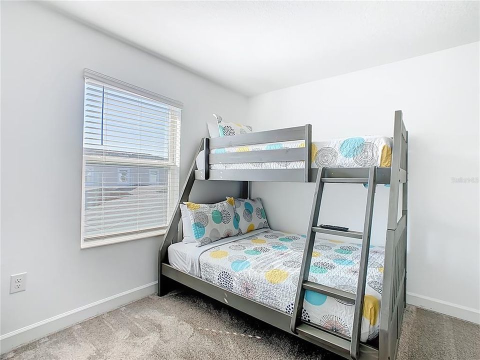 For Sale: $459,900 (4 beds, 3 baths, 1914 Square Feet)