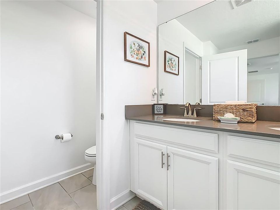 For Sale: $459,900 (4 beds, 3 baths, 1914 Square Feet)