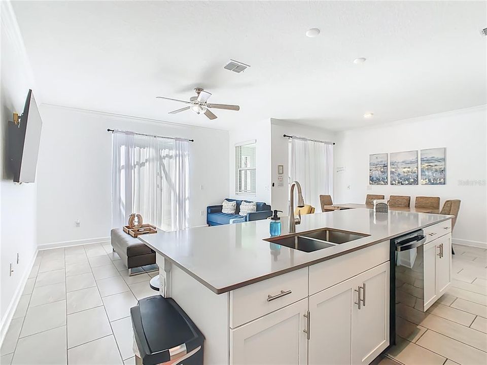 For Sale: $459,900 (4 beds, 3 baths, 1914 Square Feet)