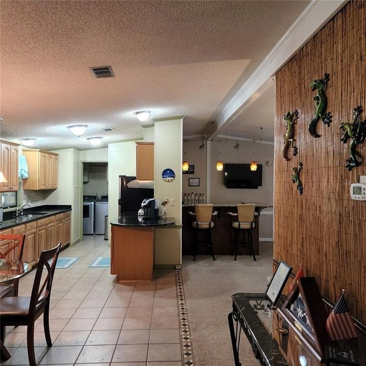 На продажу: $415,000 (3 спален, 2 ванн, 2136 Квадратных фут)