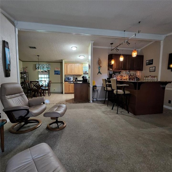 На продажу: $415,000 (3 спален, 2 ванн, 2136 Квадратных фут)