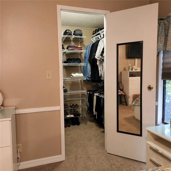 На продажу: $415,000 (3 спален, 2 ванн, 2136 Квадратных фут)