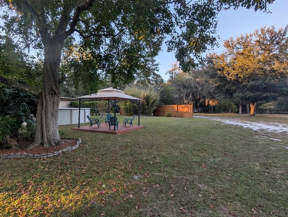 На продажу: $415,000 (3 спален, 2 ванн, 2136 Квадратных фут)