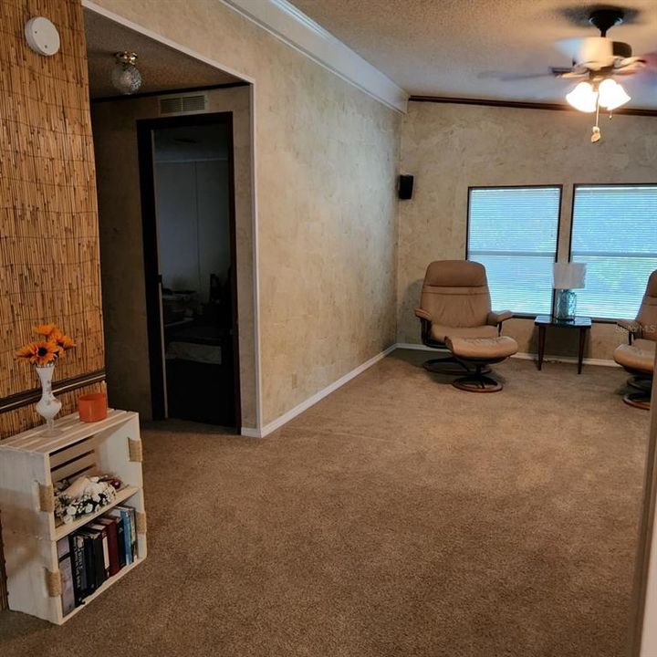 На продажу: $415,000 (3 спален, 2 ванн, 2136 Квадратных фут)