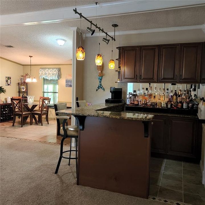 На продажу: $415,000 (3 спален, 2 ванн, 2136 Квадратных фут)