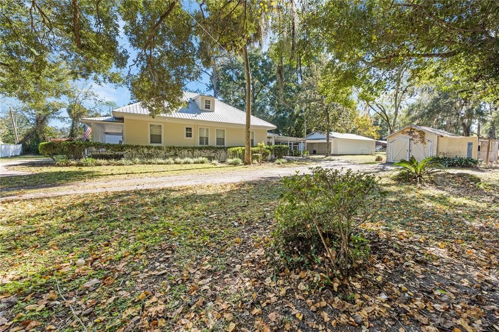 For Sale: $365,000 (4 beds, 2 baths, 1965 Square Feet)