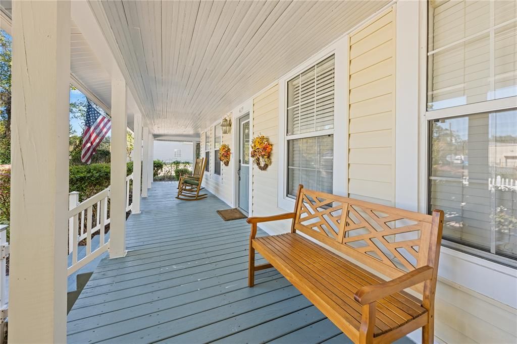 For Sale: $365,000 (4 beds, 2 baths, 1965 Square Feet)