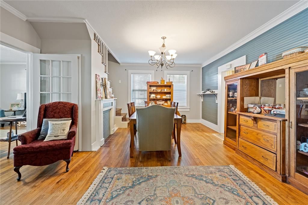 For Sale: $365,000 (4 beds, 2 baths, 1965 Square Feet)