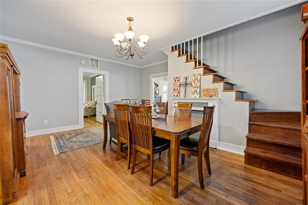 For Sale: $365,000 (4 beds, 2 baths, 1965 Square Feet)