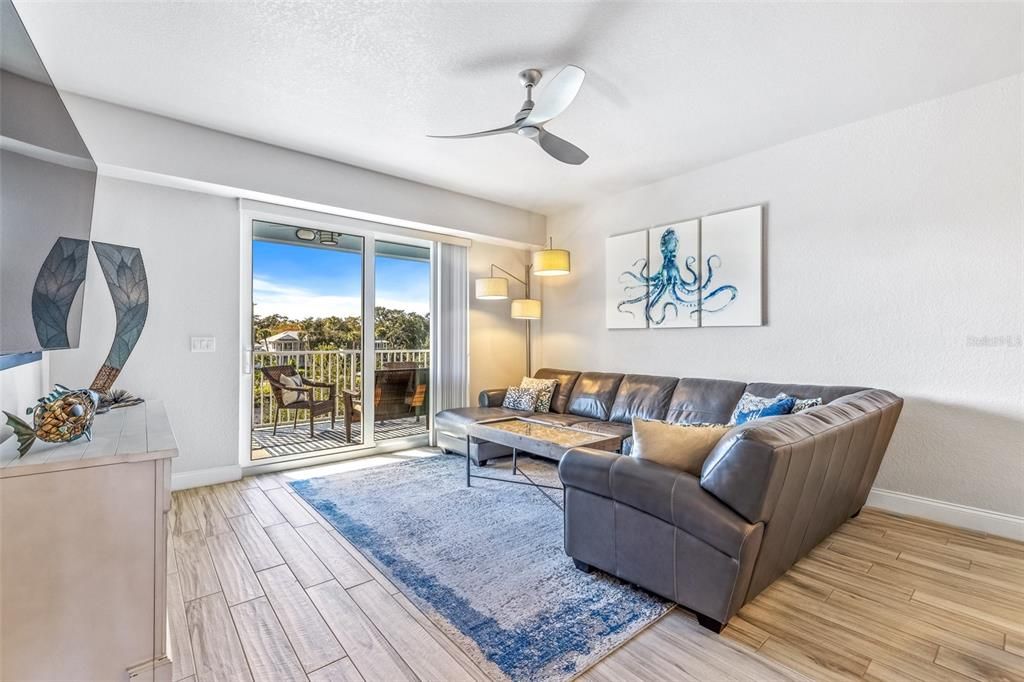 待售: $569,000 (3 贝兹, 2 浴室, 1603 平方英尺)