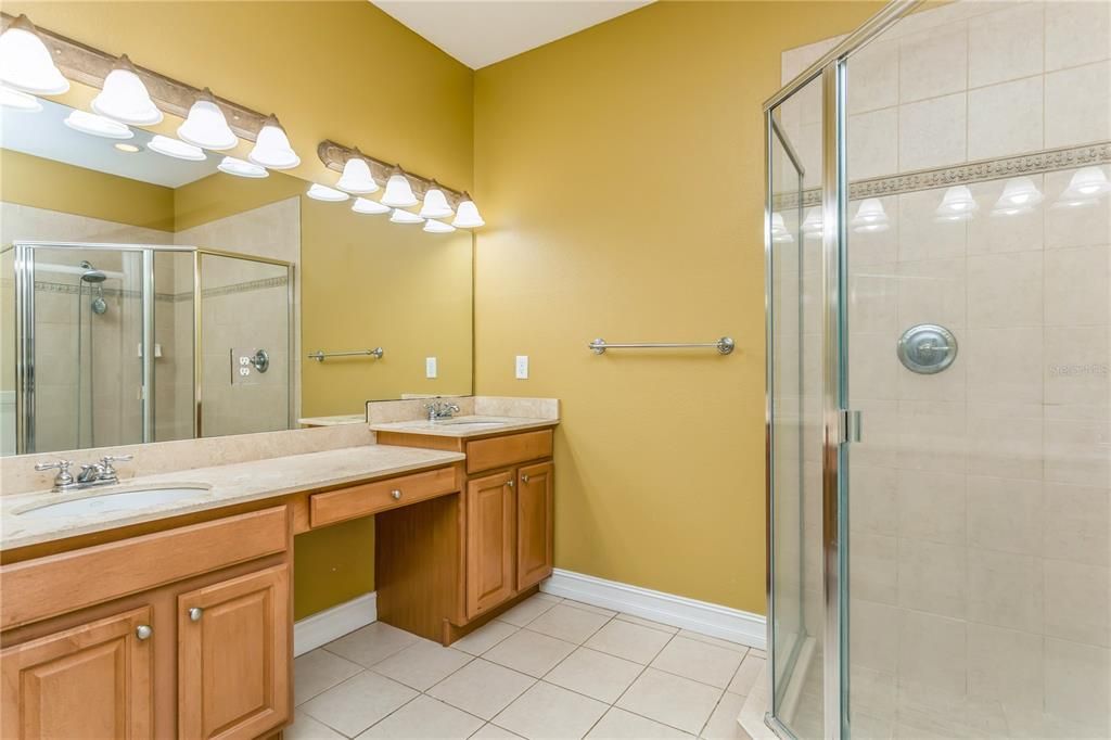 Active With Contract: $3,000 (3 beds, 3 baths, 2431 Square Feet)