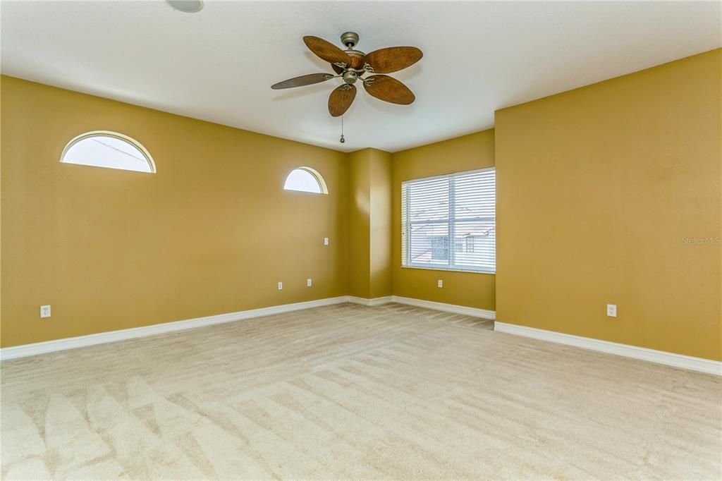 Active With Contract: $3,000 (3 beds, 3 baths, 2431 Square Feet)