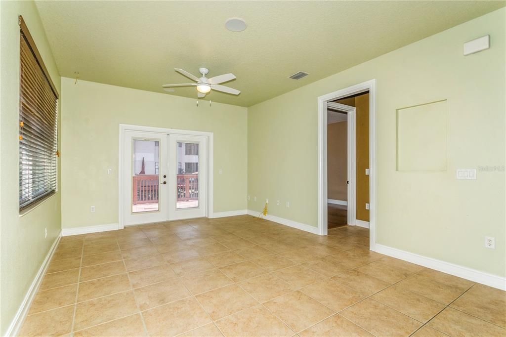 Active With Contract: $3,000 (3 beds, 3 baths, 2431 Square Feet)