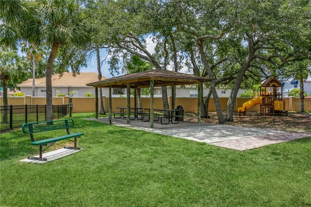 Active With Contract: $3,000 (3 beds, 3 baths, 2431 Square Feet)