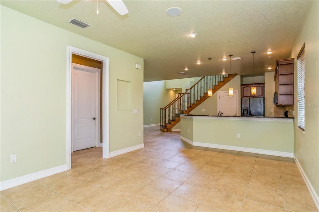 Active With Contract: $3,000 (3 beds, 3 baths, 2431 Square Feet)