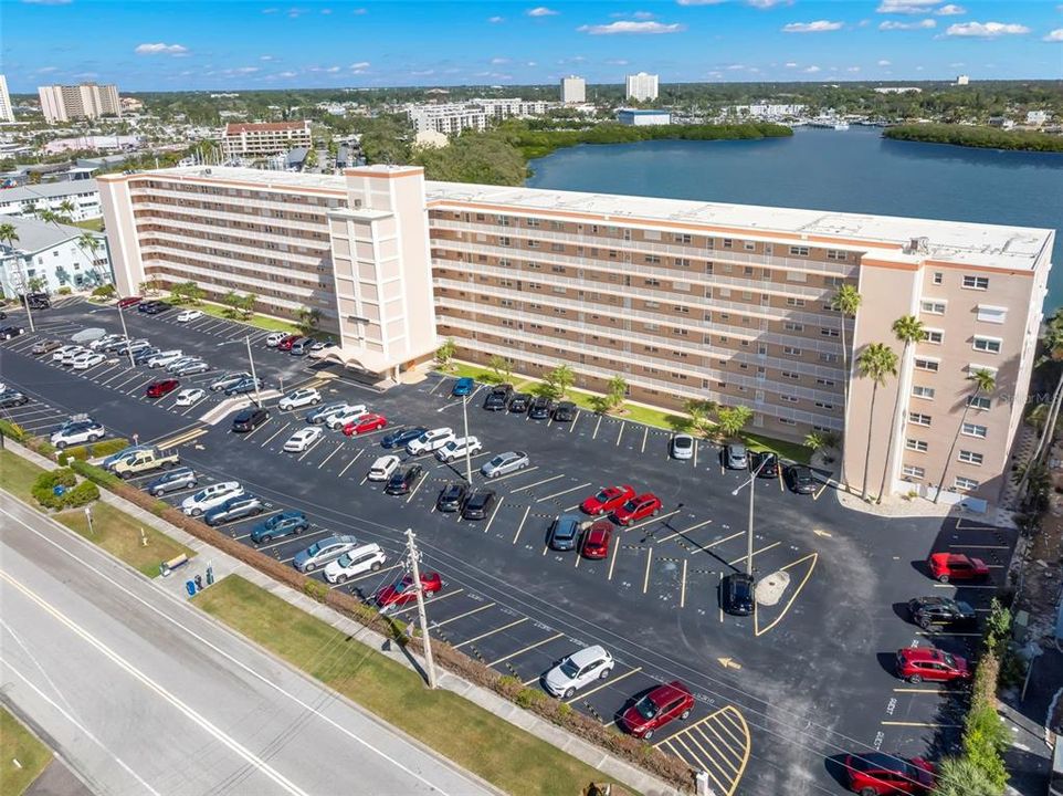 На продажу: $284,900 (2 спален, 2 ванн, 1274 Квадратных фут)