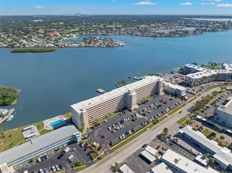 На продажу: $284,900 (2 спален, 2 ванн, 1274 Квадратных фут)