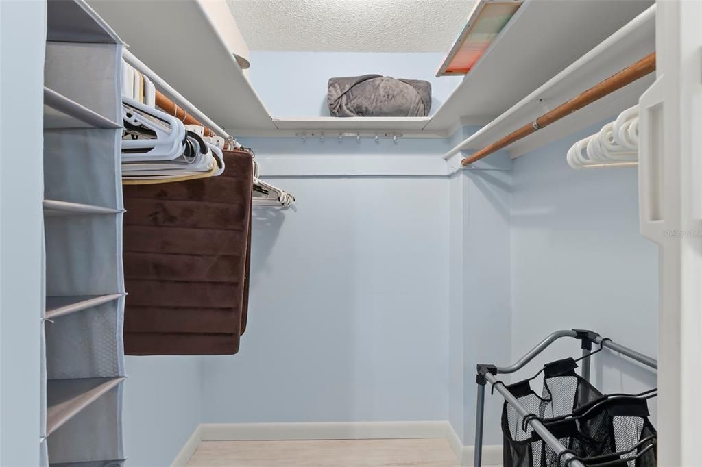 На продажу: $284,900 (2 спален, 2 ванн, 1274 Квадратных фут)