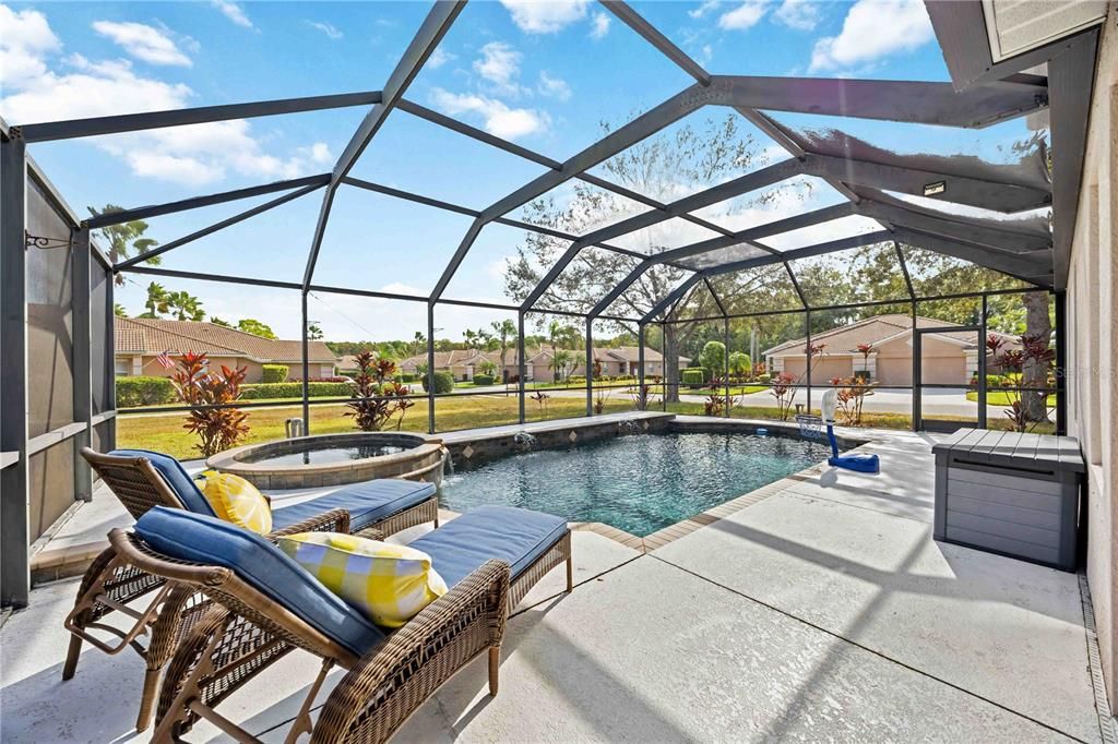 Под контрактом: $499,950 (3 спален, 2 ванн, 2016 Квадратных фут)