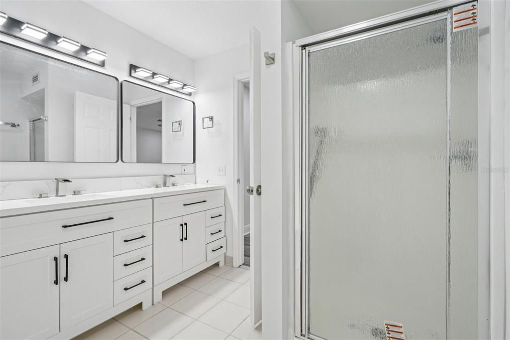 For Sale: $550,000 (3 beds, 2 baths, 1975 Square Feet)