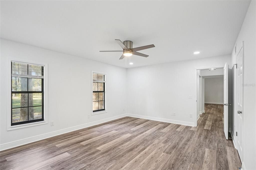 For Sale: $550,000 (3 beds, 2 baths, 1975 Square Feet)