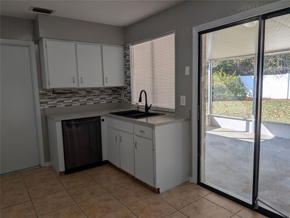 En Venta: $234,000 (2 camas, 2 baños, 1150 Pies cuadrados)