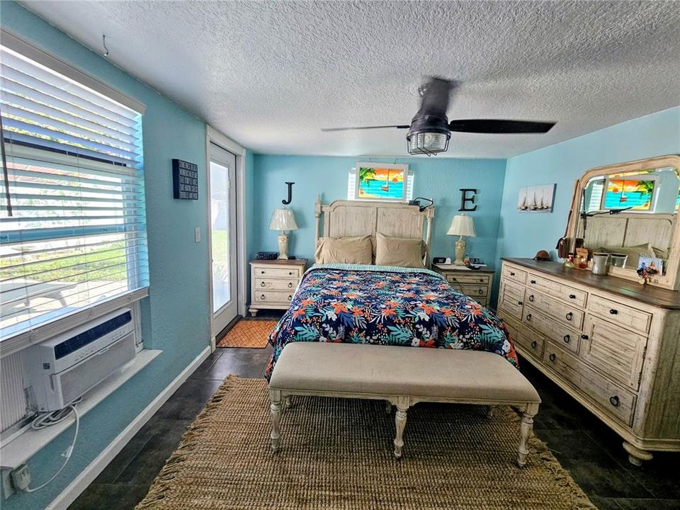 Active With Contract: $285,000 (4 beds, 2 baths, 1300 Square Feet)