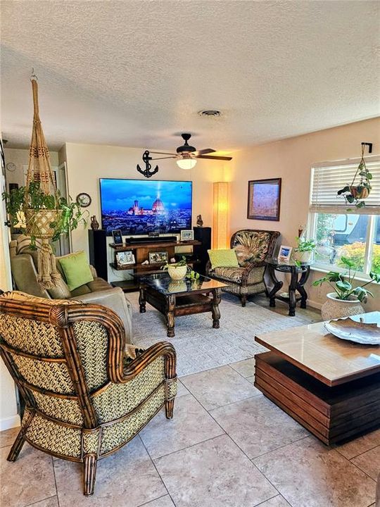 Active With Contract: $285,000 (4 beds, 2 baths, 1300 Square Feet)