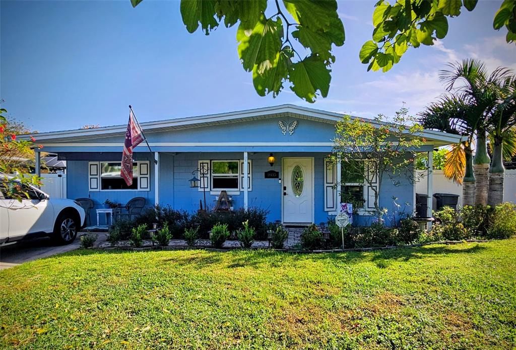 Active With Contract: $285,000 (4 beds, 2 baths, 1300 Square Feet)