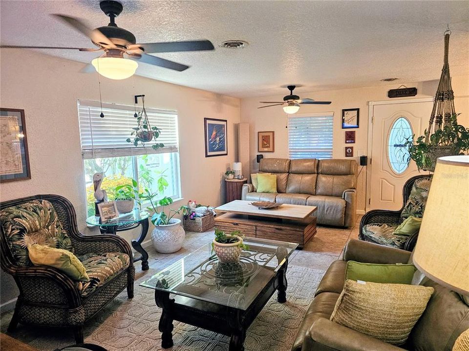 Active With Contract: $285,000 (4 beds, 2 baths, 1300 Square Feet)