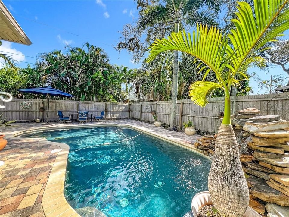 For Sale: $795,000 (3 beds, 2 baths, 1532 Square Feet)