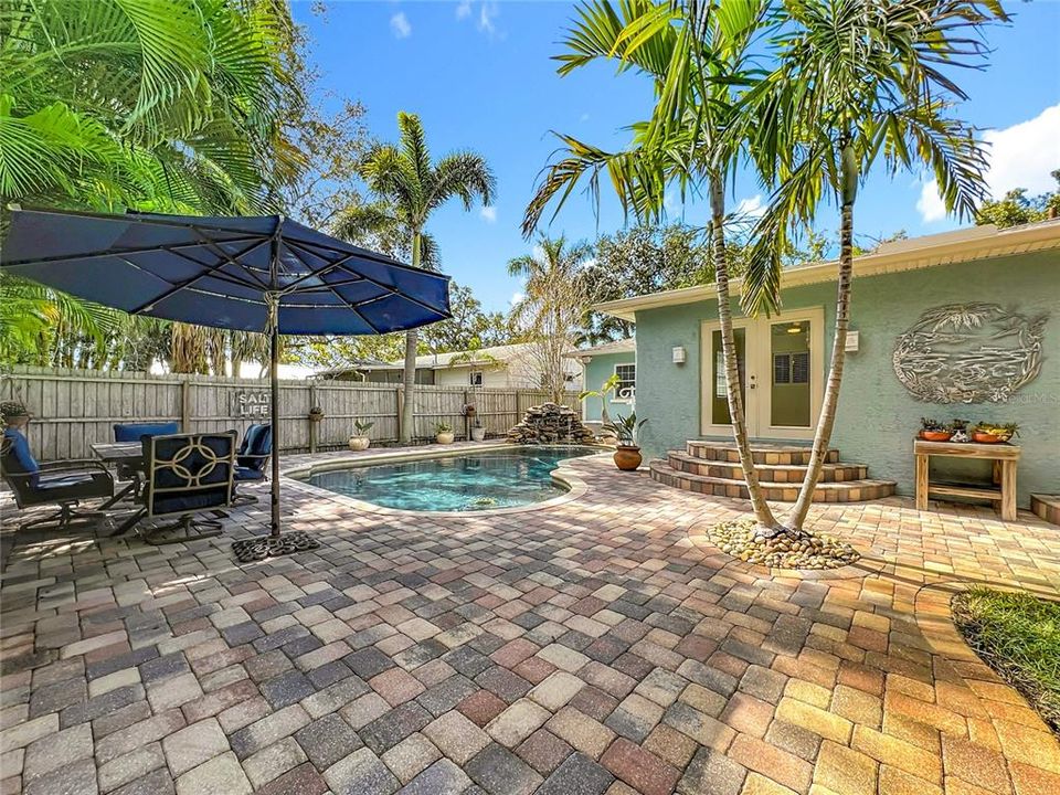 For Sale: $795,000 (3 beds, 2 baths, 1532 Square Feet)