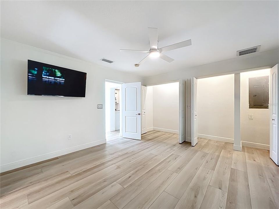 For Sale: $795,000 (3 beds, 2 baths, 1532 Square Feet)