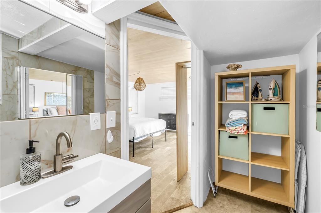 En Venta: $399,000 (2 camas, 2 baños, 696 Pies cuadrados)