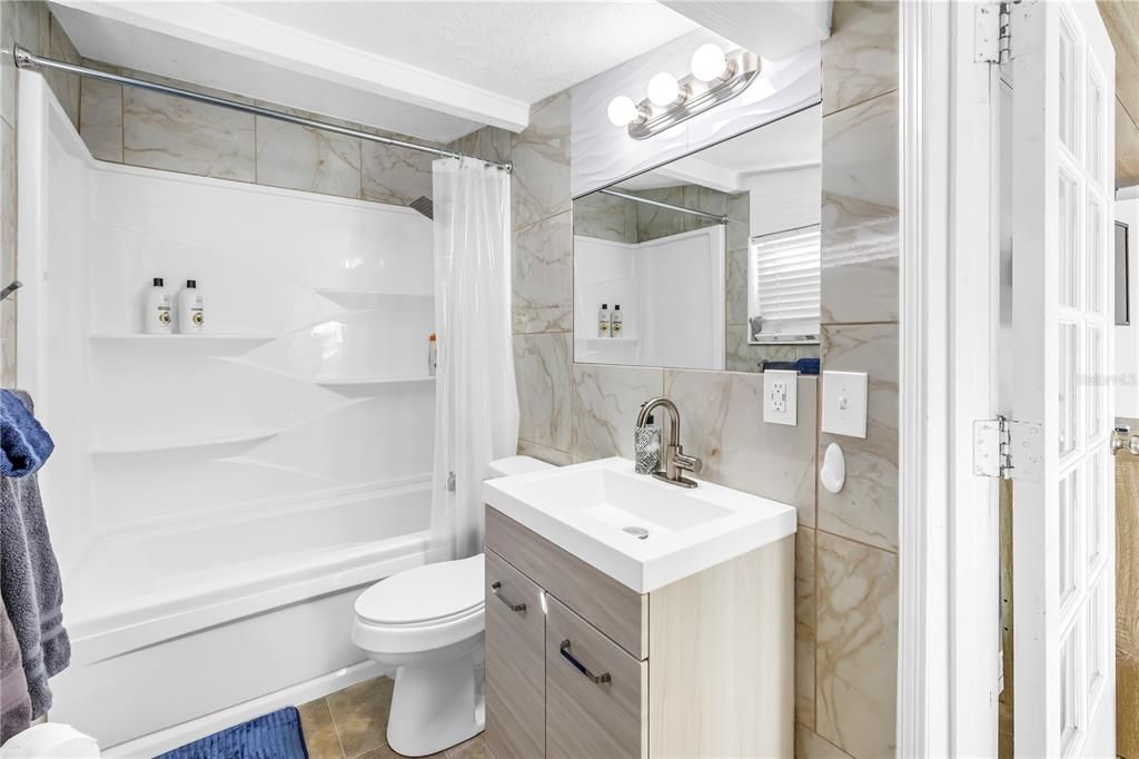 En Venta: $399,000 (2 camas, 2 baños, 696 Pies cuadrados)