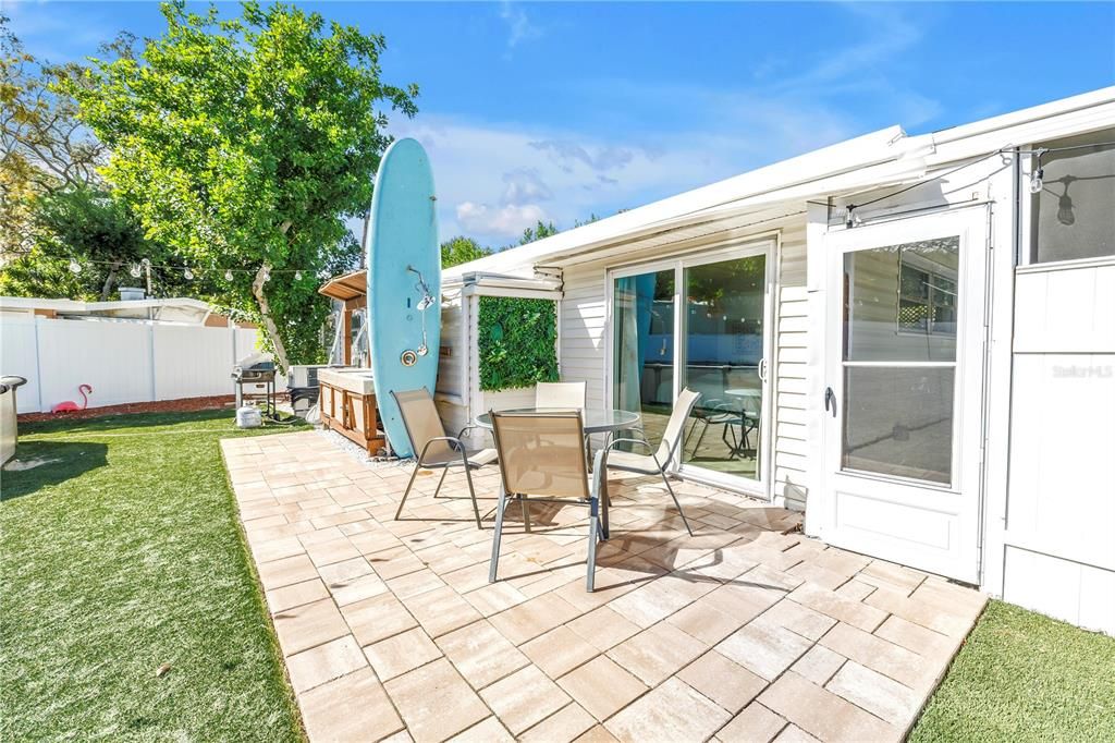 En Venta: $399,000 (2 camas, 2 baños, 696 Pies cuadrados)