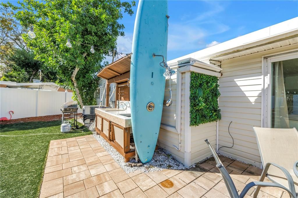 En Venta: $399,000 (2 camas, 2 baños, 696 Pies cuadrados)