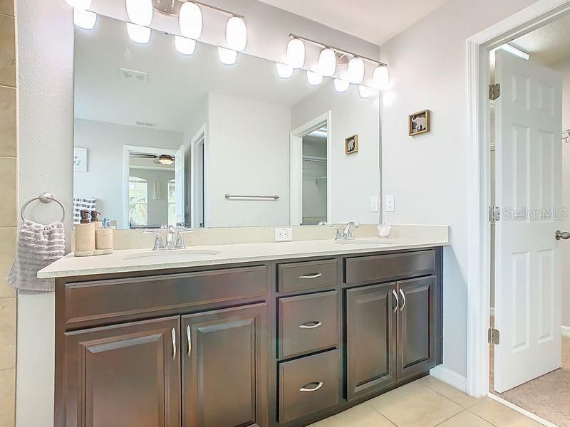 For Sale: $588,900 (4 beds, 2 baths, 2351 Square Feet)