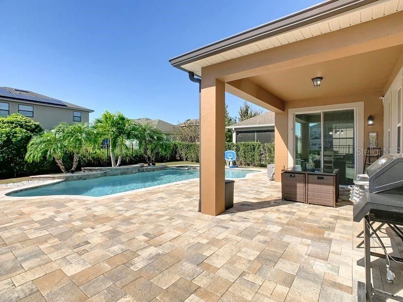 For Sale: $588,900 (4 beds, 2 baths, 2351 Square Feet)