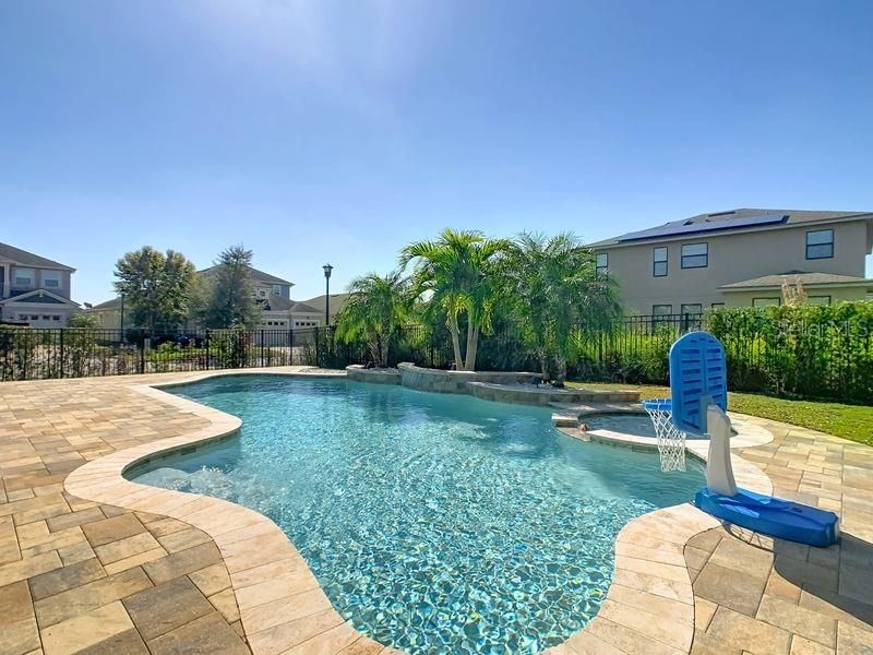 For Sale: $588,900 (4 beds, 2 baths, 2351 Square Feet)