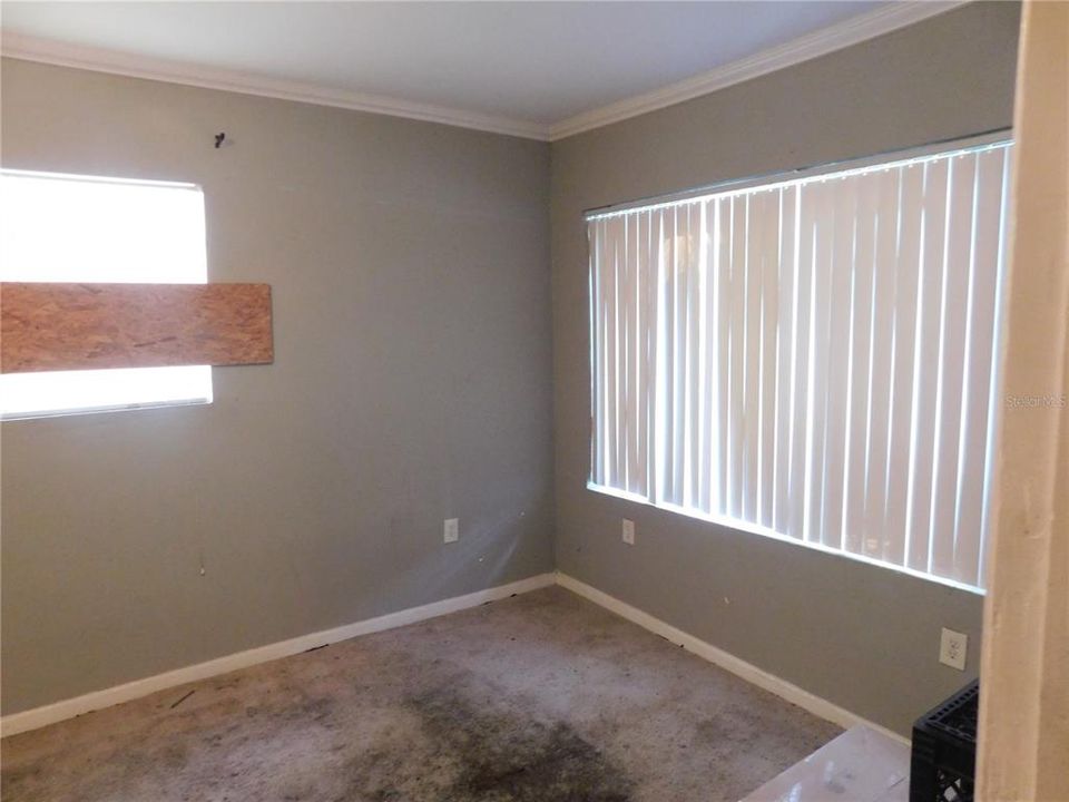 Active With Contract: $215,000 (3 beds, 1 baths, 1246 Square Feet)