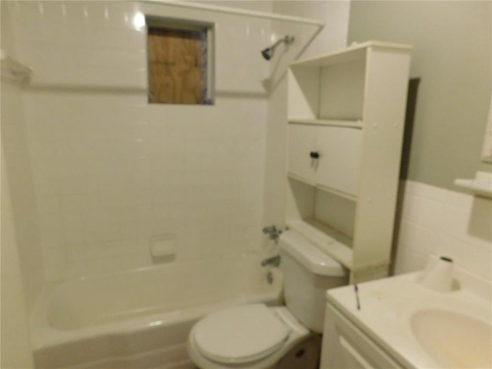 Active With Contract: $215,000 (3 beds, 1 baths, 1246 Square Feet)