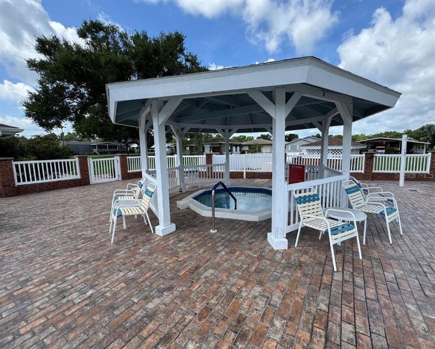 待售: $239,600 (2 贝兹, 2 浴室, 1338 平方英尺)