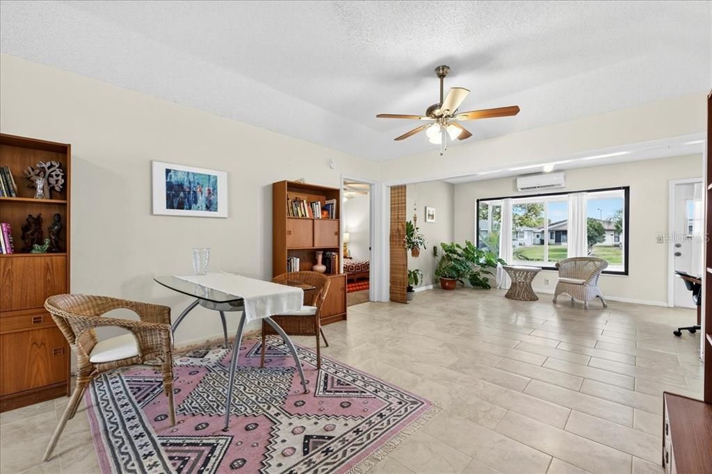 待售: $239,600 (2 贝兹, 2 浴室, 1338 平方英尺)